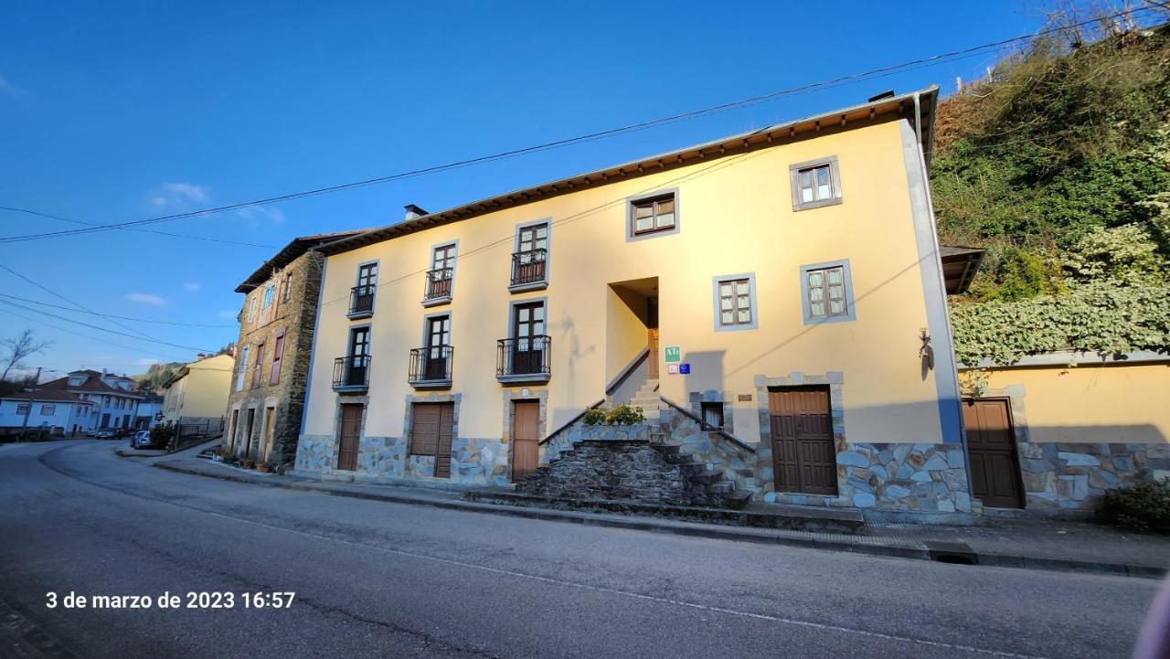 Apartamentos Rurales Casa Ardaliz Cangas De Narcea Exterior foto